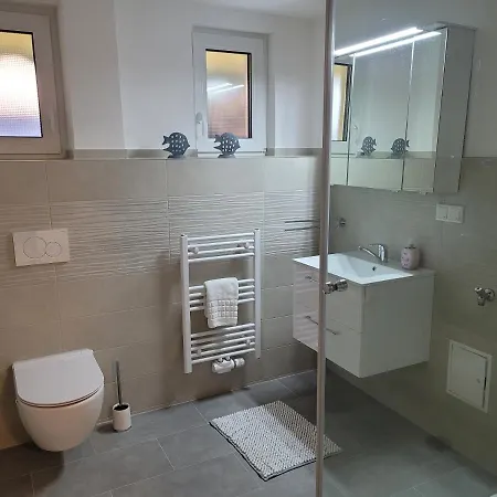 Apartamento Grosse,schoene Naehe Schwetzingen-hockenheim 3 Mit Balkon *